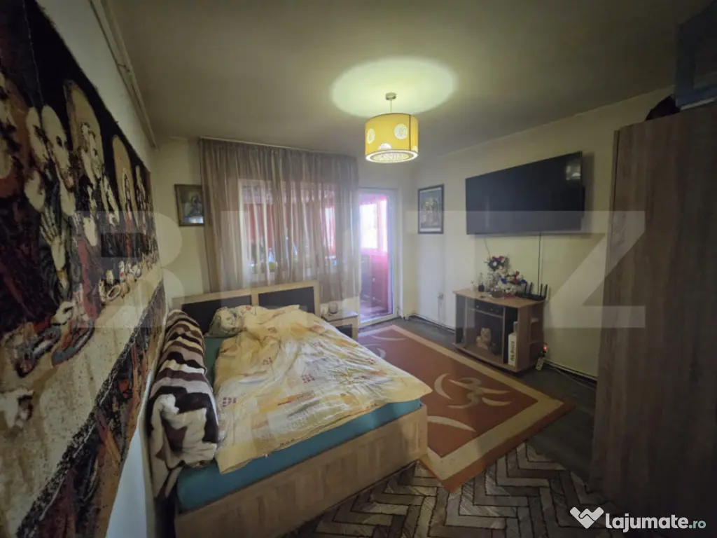 Apartament semidecomandat cu 4 camere, zona Stejarului 