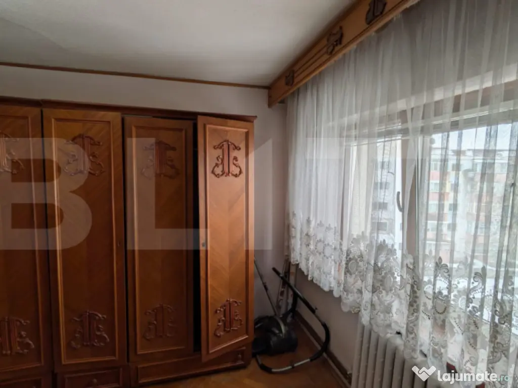 Apartament 3 camere decomandat – luminos, mobilat, Cartier 