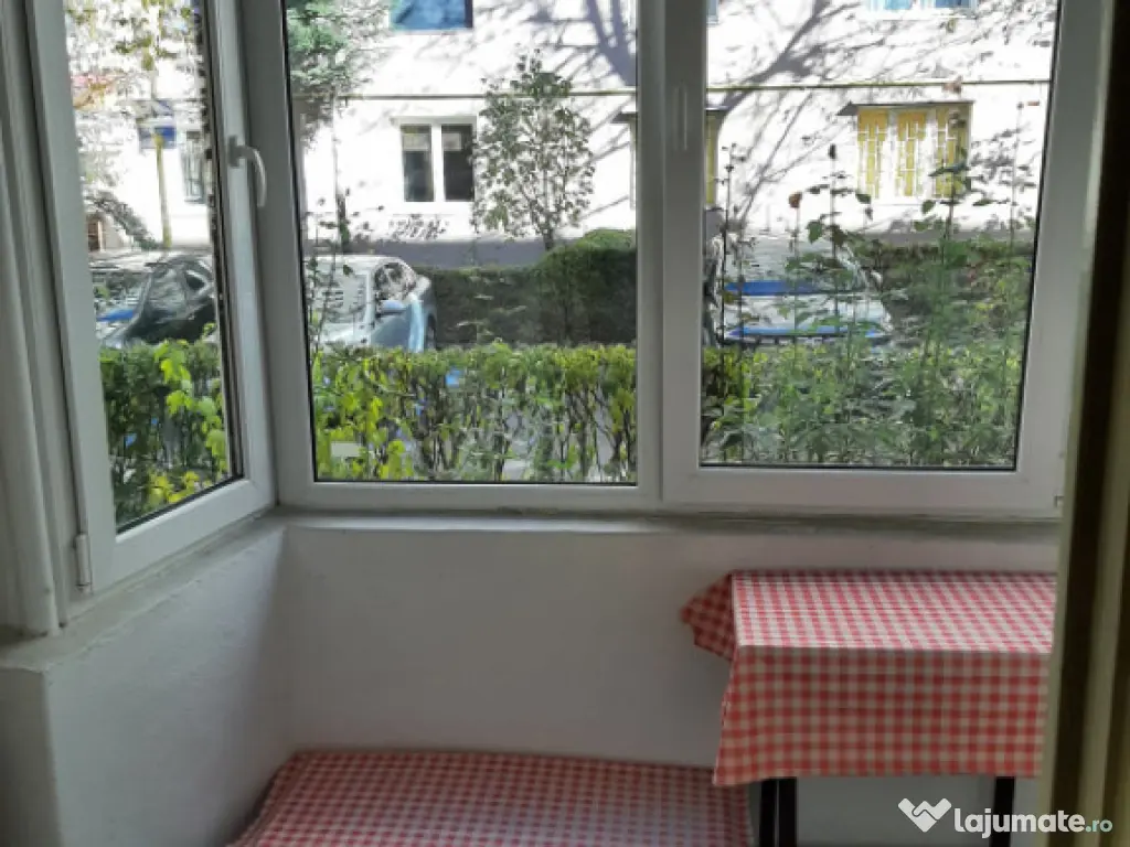 Apartament cu 2 camere decomandat , situat in cartierul Astr 