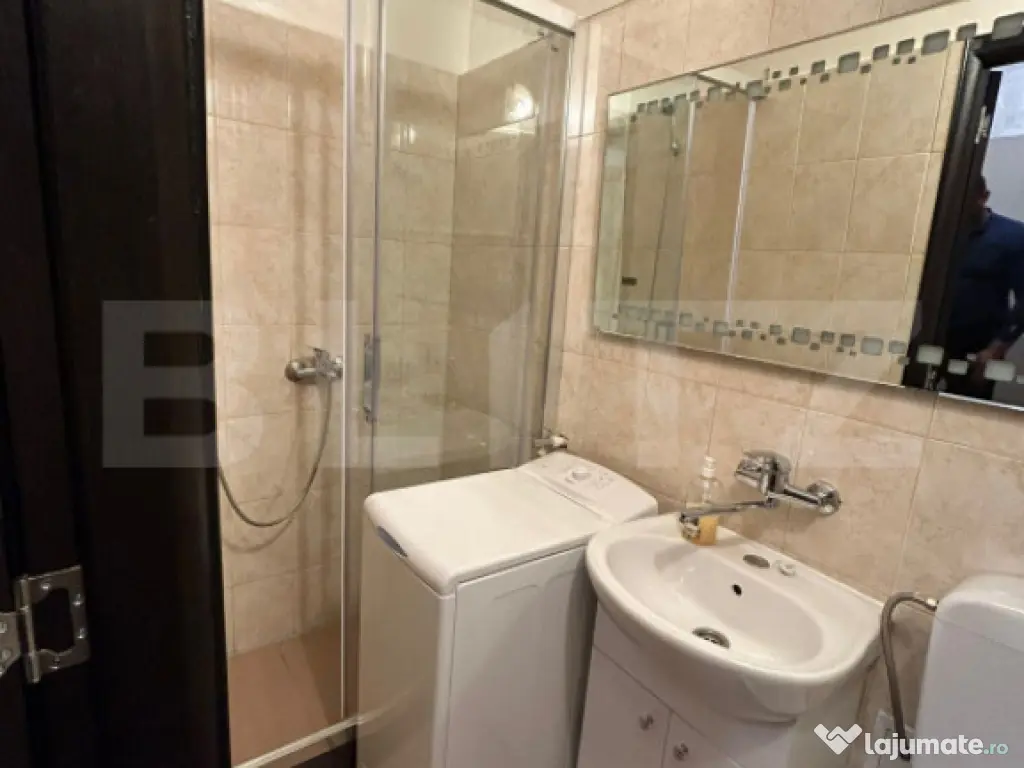 Garsonieră modernă, complet mobilată și utilată – 21 