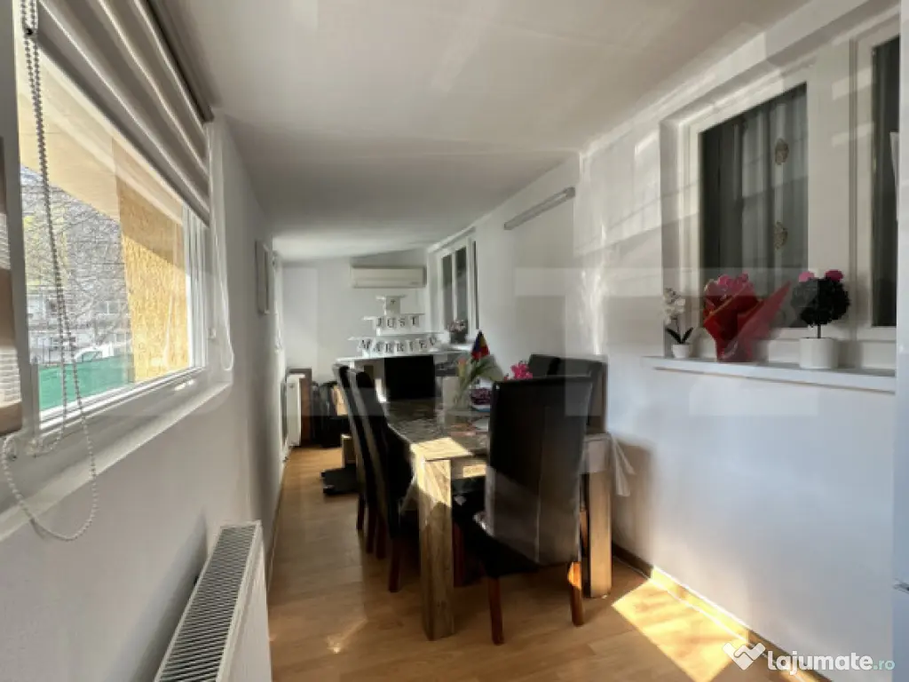 Apartament 3 camere, decomandat, 72 mp, Craiovita Noua, zona 