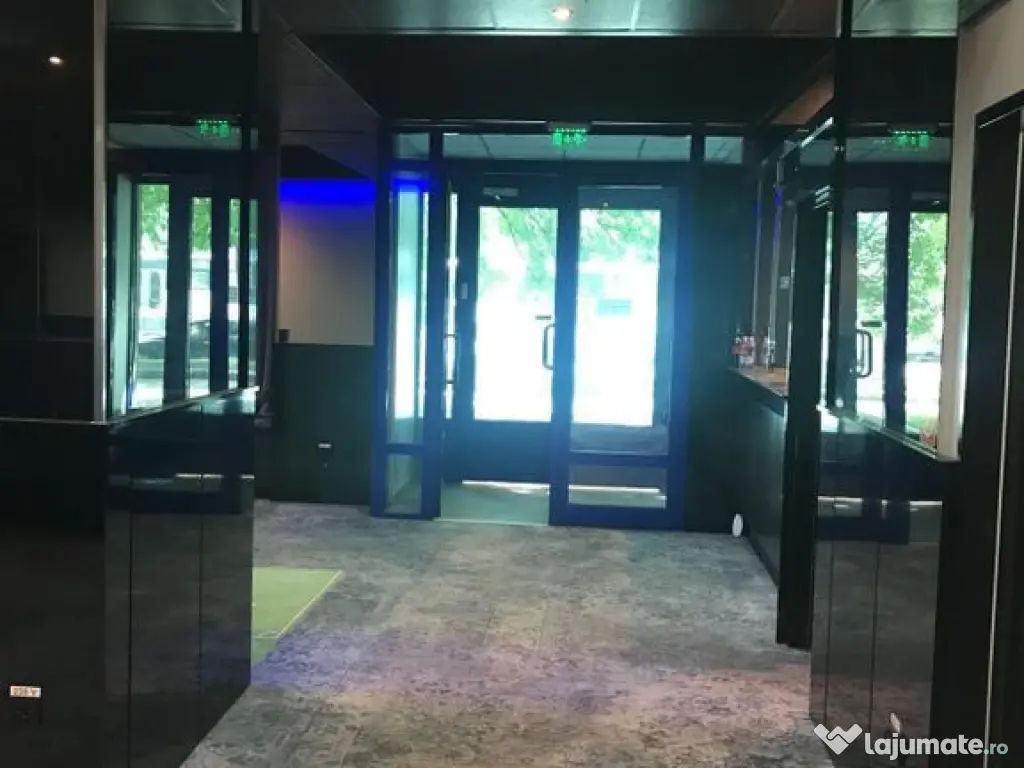 Spatiu comercial stradal Stefan cel Mare 180 mp 