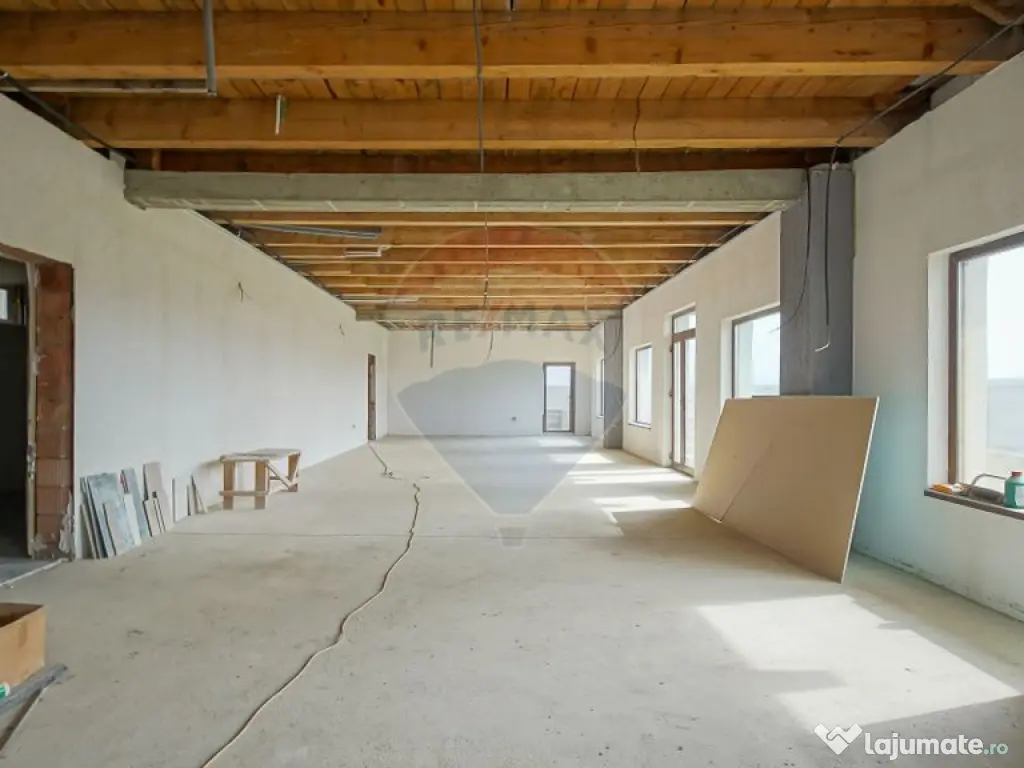 Comision 0%-Cladire versatila 14 camere-Multiple utilizari 