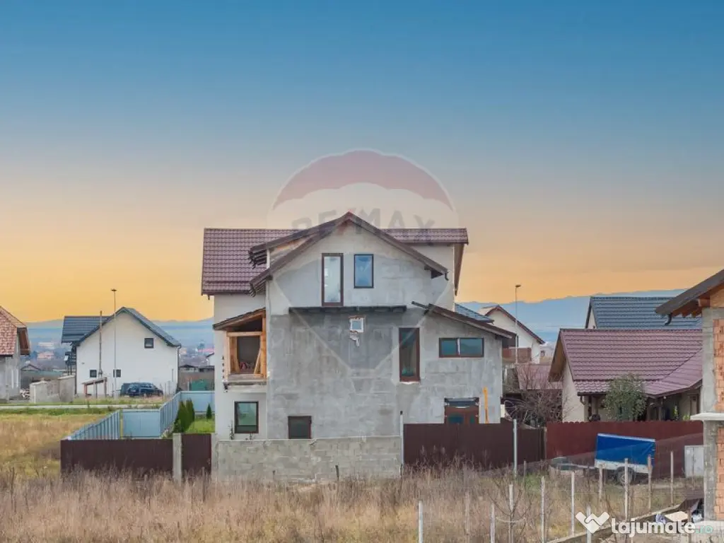 Comision 0%-Cladire versatila 14 camere-Multiple utilizari 