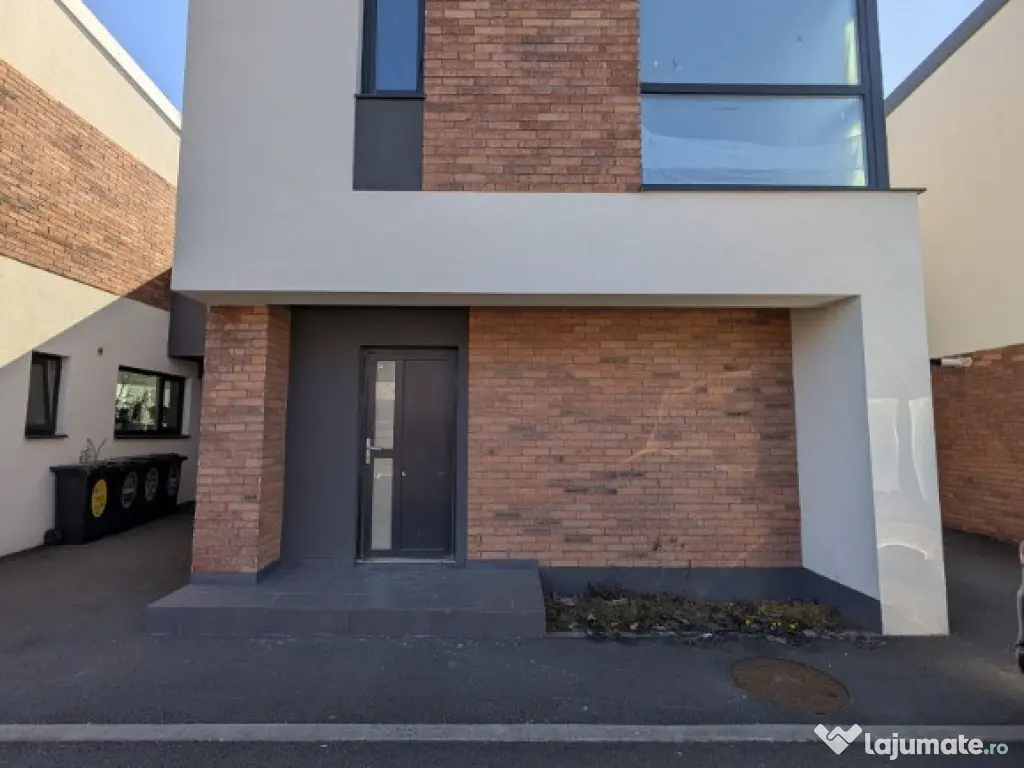 Casă nouă 3 dormitoare, panouri fotovoltaice, garaj - Dumitru Mocanu 