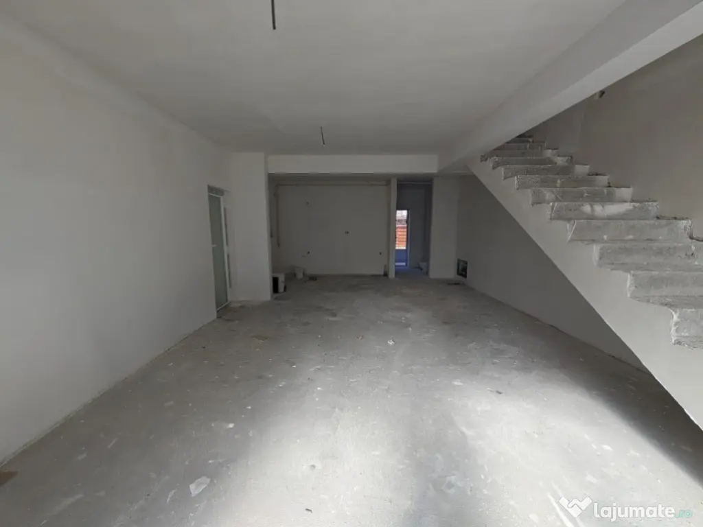 Casă nouă 3 dormitoare, panouri fotovoltaice, garaj - Dumitru Mocanu 