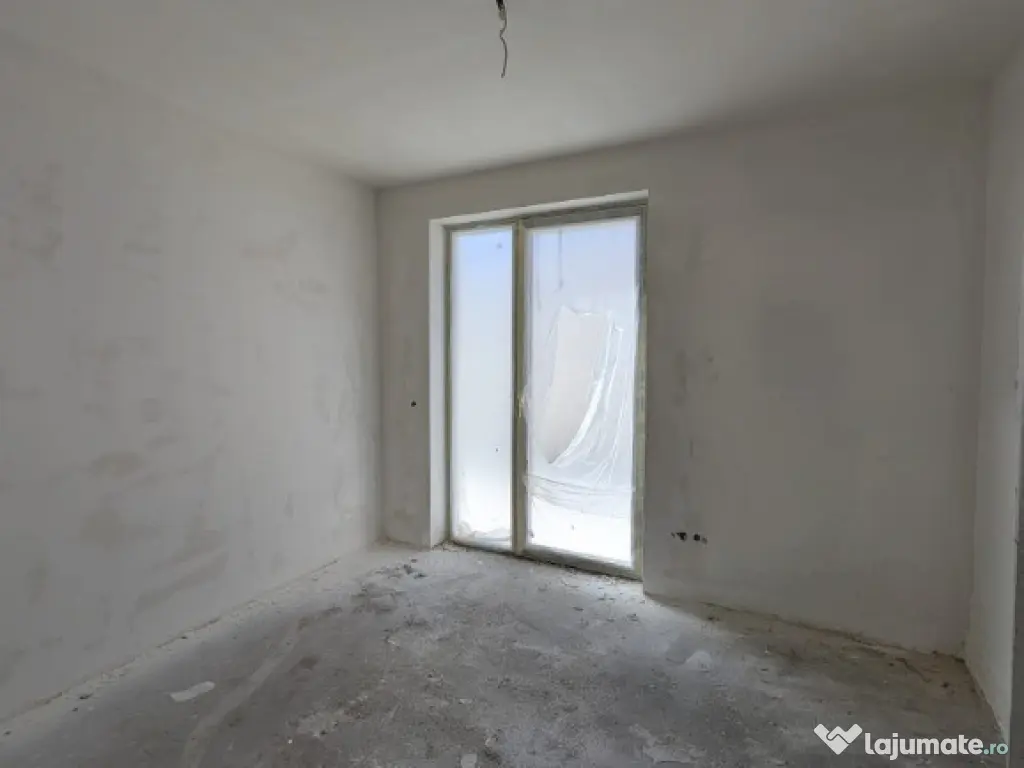 Casă nouă 3 dormitoare, panouri fotovoltaice, garaj - Dumitru Mocanu 