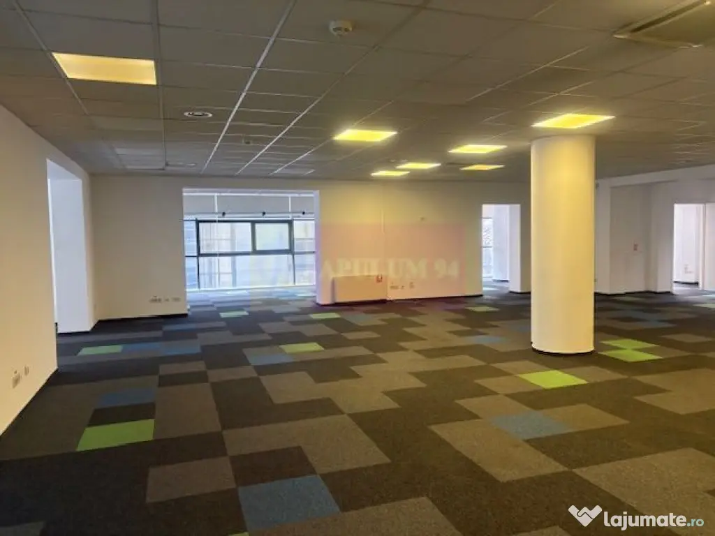 Spatiu birouri Universitate. 