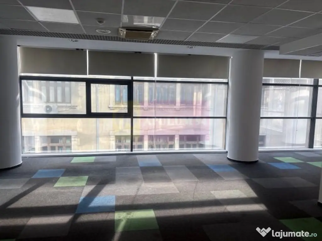 Spatiu birouri Universitate. 