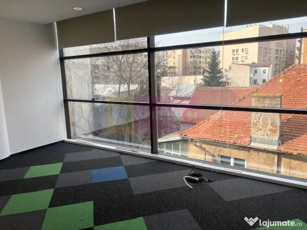 Spatiu birouri Universitate. 