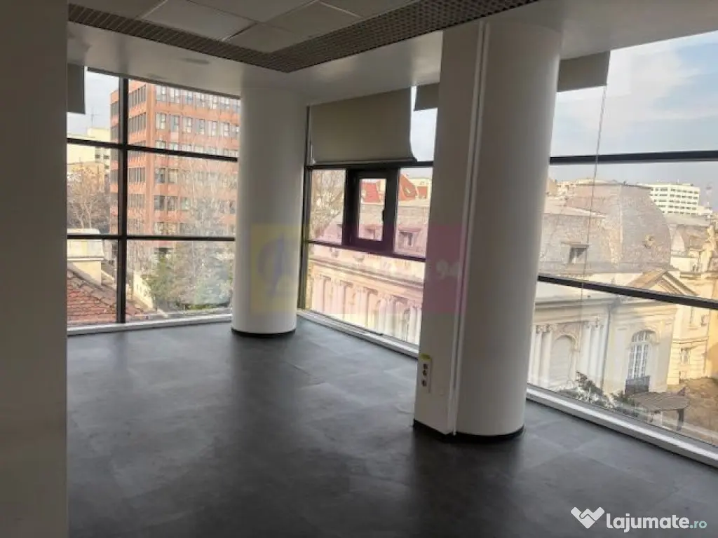 Spatiu birouri Universitate. 