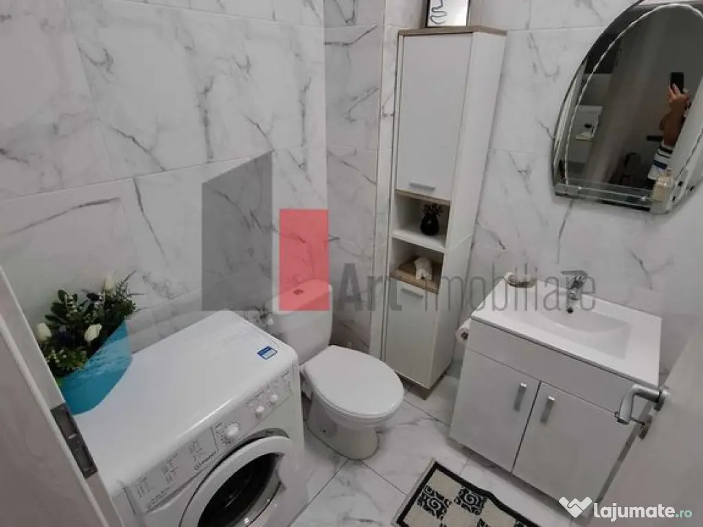 Inchiriez apartament 2 camere, bloc nou, -loc de parcare-... 