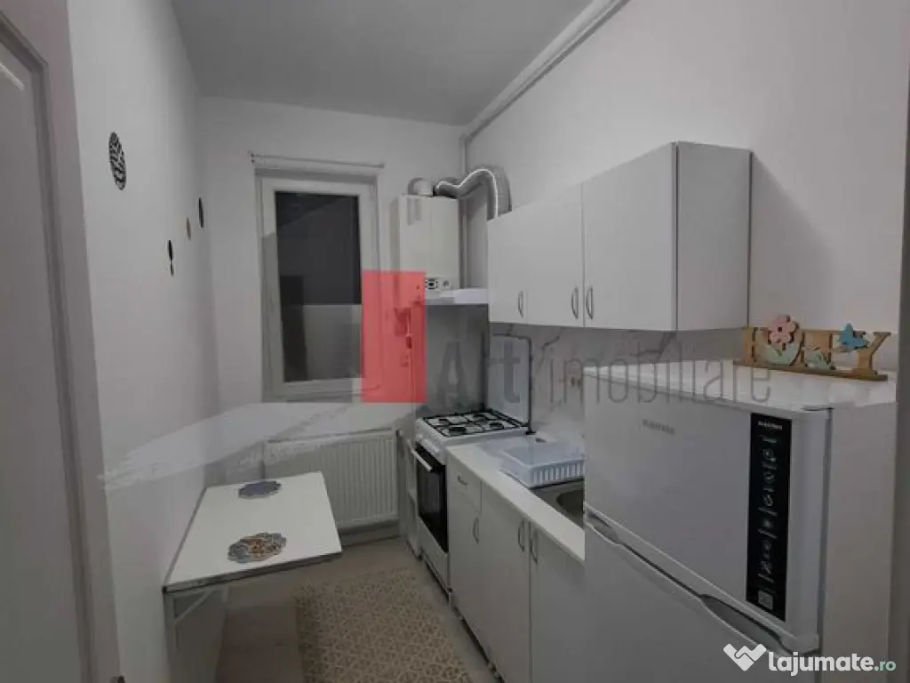 Inchiriez apartament 2 camere, bloc nou, -loc de parcare-... 
