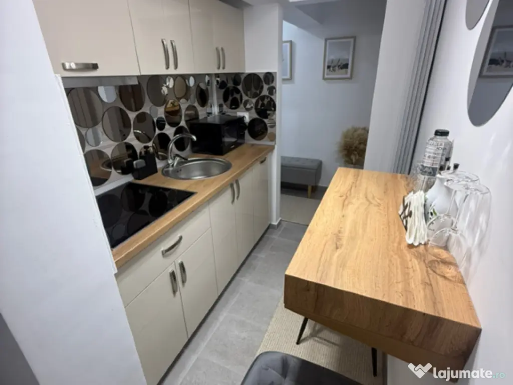 Închiriez garsonieră în regim hotelier în Roman 