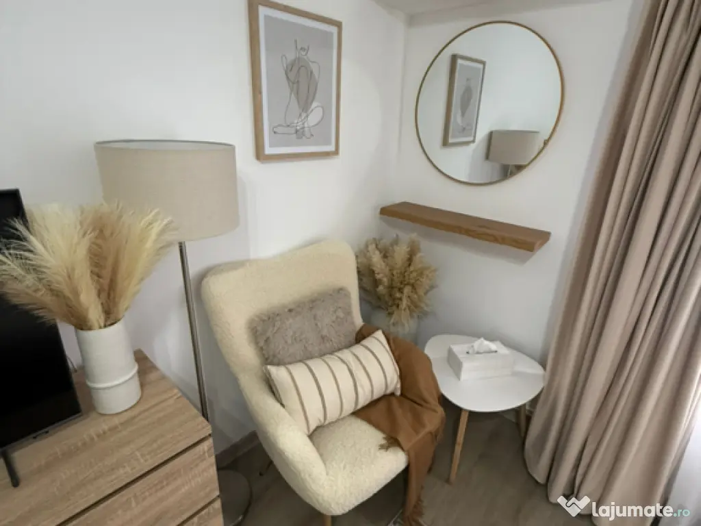 Închiriez garsonieră în regim hotelier în Roman 