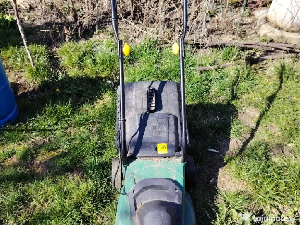 ocazie: vind cort nou,butelie plina,vermorel el.,set masa de gradina,mașina de tuns iarba el. 