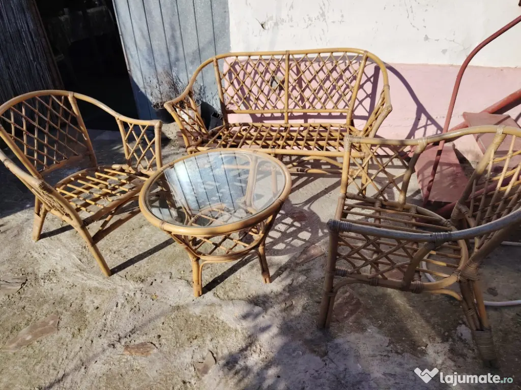 ocazie: vind cort nou,butelie plina,vermorel el.,set masa de gradina,mașina de tuns iarba el. 