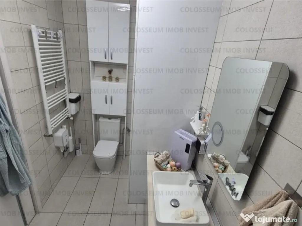 NEINTABULAT! Apartament 2 camere, decomandat - zona Astra 