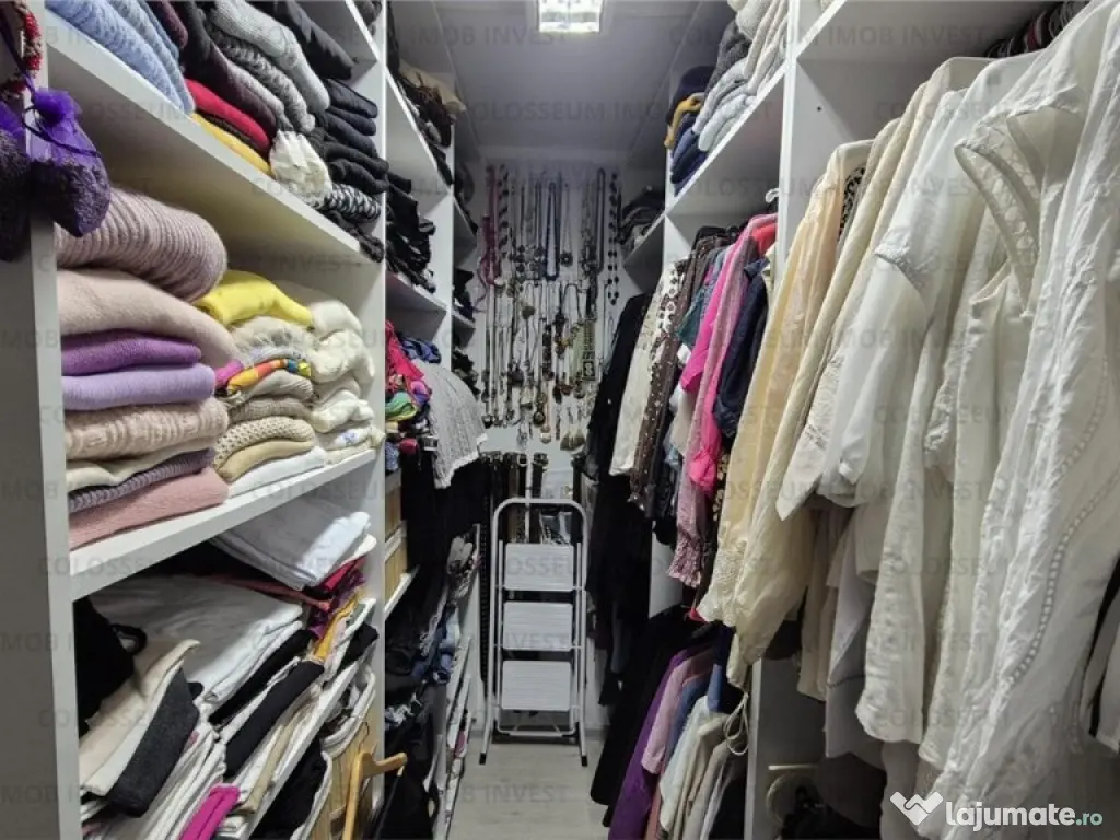 NEINTABULAT! Apartament 2 camere, decomandat - zona Astra 