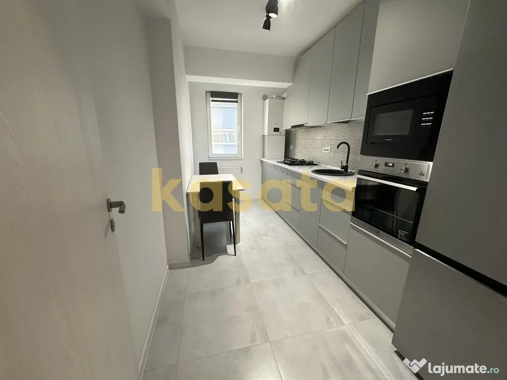 2 Camere ???? | Loc de parcare disponibil | Decomandat | ... 