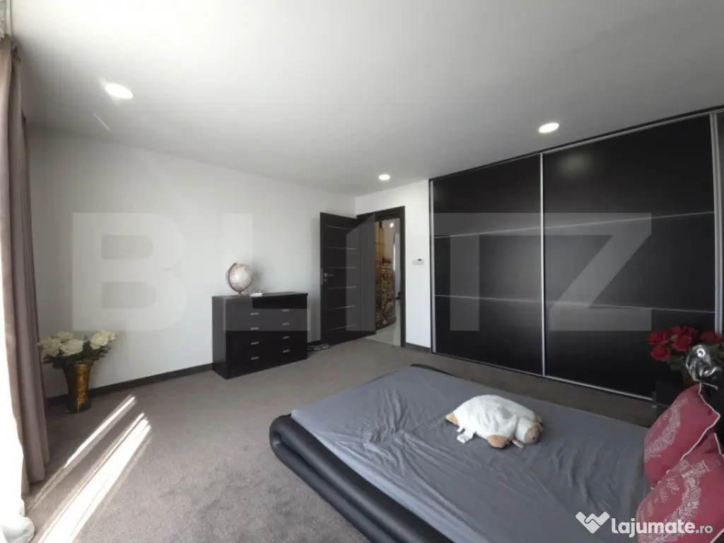 Arhitectură Vizionară și Independență Energetică în E