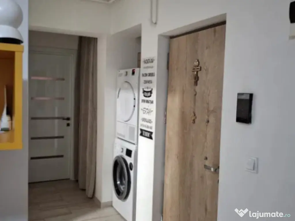 Apartament 2 camere, decomandat - zona Ghimbav