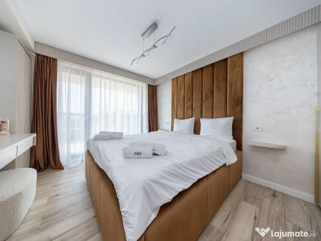 Penthouse superb, 3 camere+parcare subterana ,203 mp-Coresi 