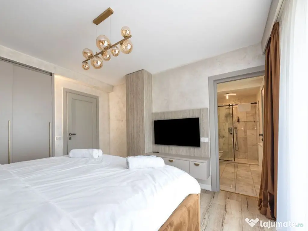 Penthouse superb, 3 camere+parcare subterana ,203 mp-Coresi 