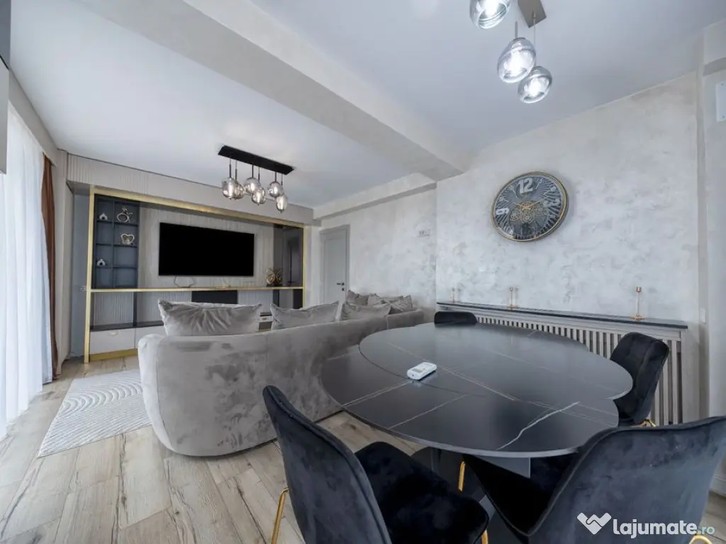 Penthouse superb, 3 camere+parcare subterana ,203 mp-Coresi 