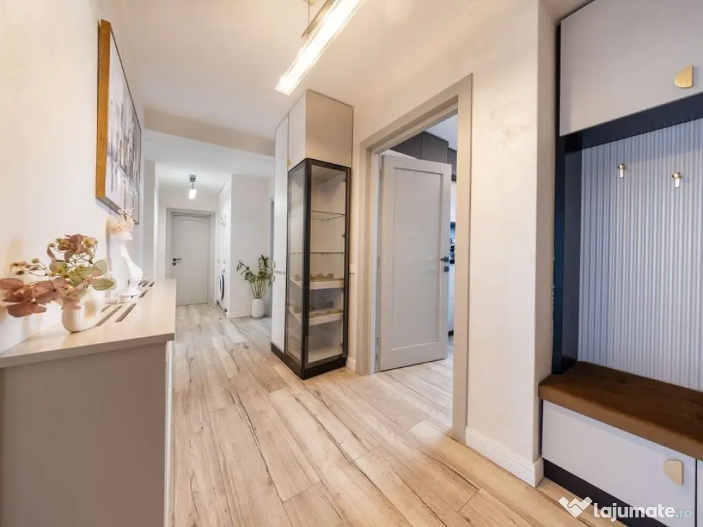 Penthouse superb, 3 camere+parcare subterana ,203 mp-Coresi 