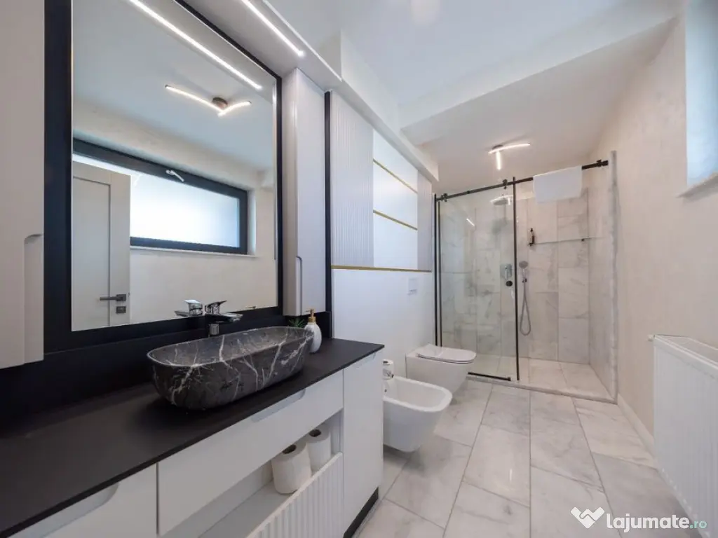 Penthouse superb, 3 camere+parcare subterana ,203 mp-Coresi 