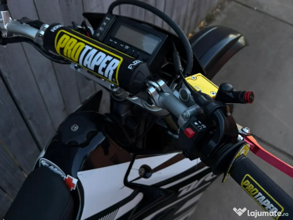 Suzuki drz400 supermoto, impecabil 