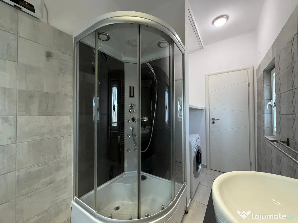 Bd.Aviatorilor 3 camere DECOMANDAT etaj 3/3 proprietar, renovat recent 