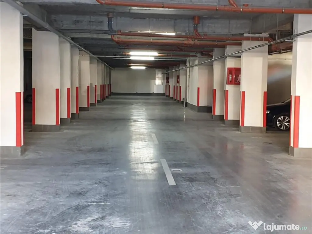 LIVE! Decomandat, in atmosfera sofisticata, LUX Class, parca 