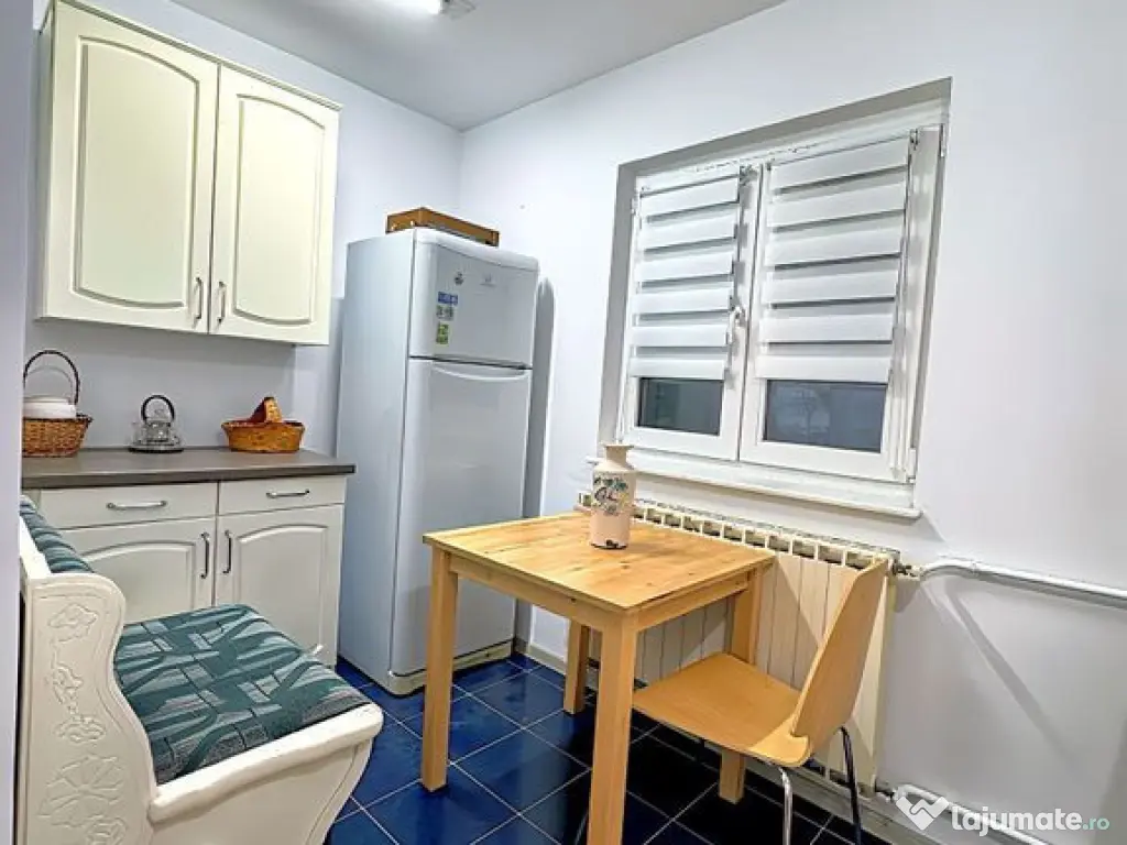 Sector 3 Calea Calarasilor Hyperion garsoniera Decomandat... 