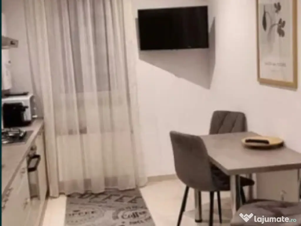 Apartament 2 camere, decomandat - zona Coresi 