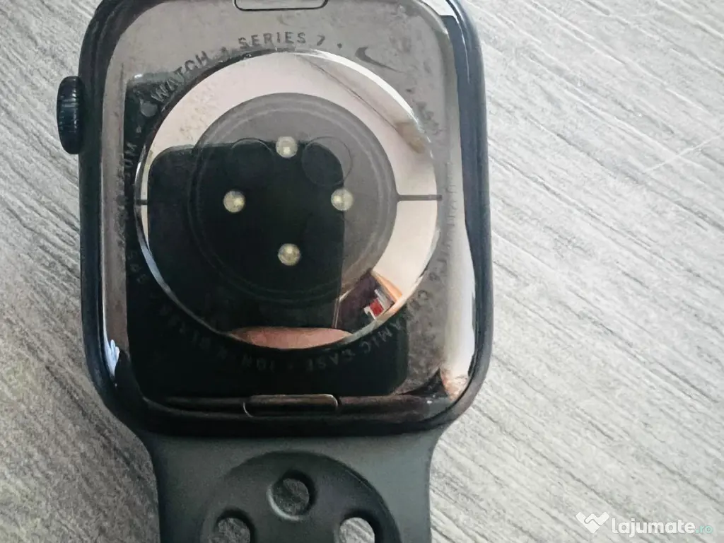 Vând Apple Watch Nike Series 7 – GPS – 45mm Midnight Aluminium 