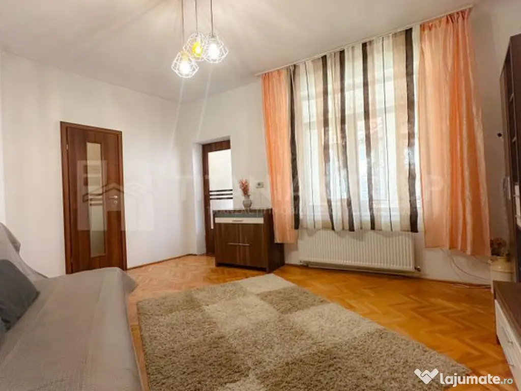 Studio de închiriat în Cartierul Șchei cu vedere spre ... 