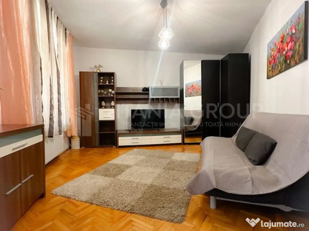 Studio de închiriat în Cartierul Șchei cu vedere spre ... 