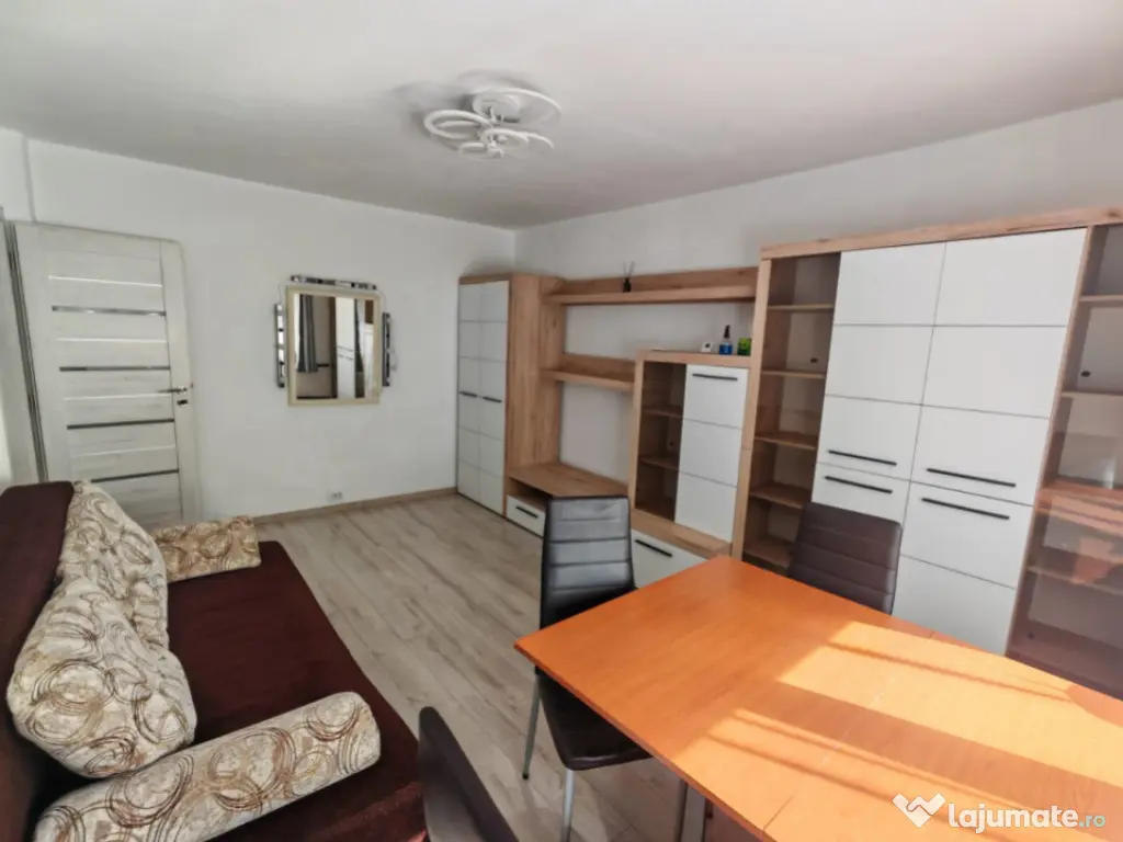 Apartament 3 camere, situat in zona Inel I 