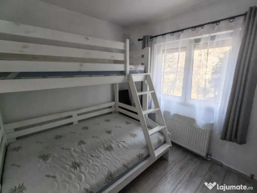 Apartament 3 camere, situat in zona Inel I 