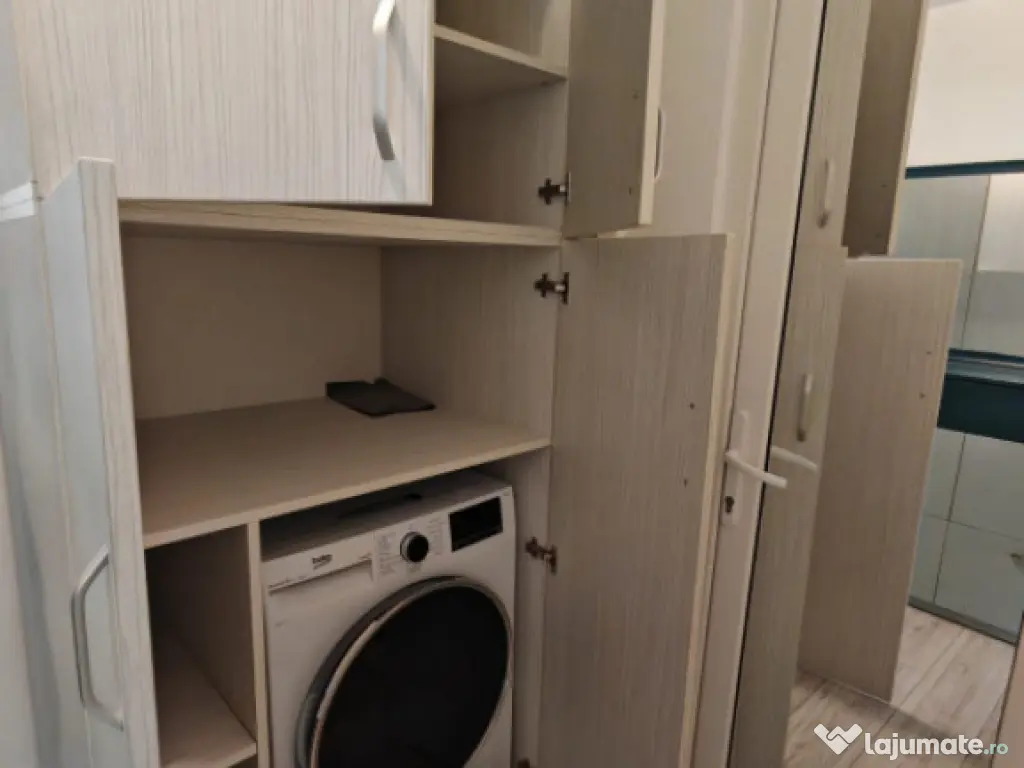 Apartament 3 camere, situat in zona Inel I 