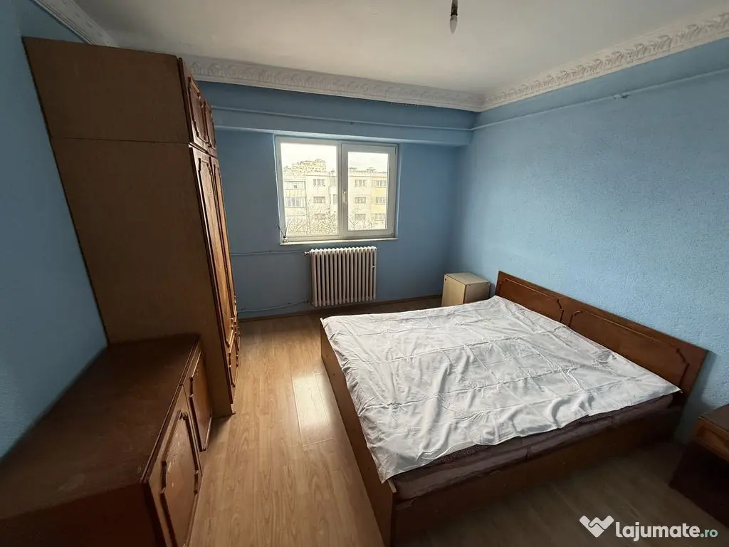 Apartament 3 camere zona Dacia 