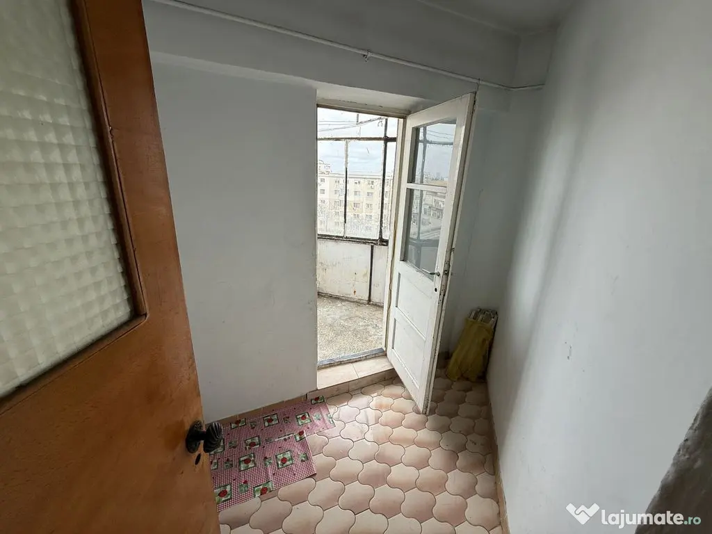 Apartament 3 camere zona Dacia 