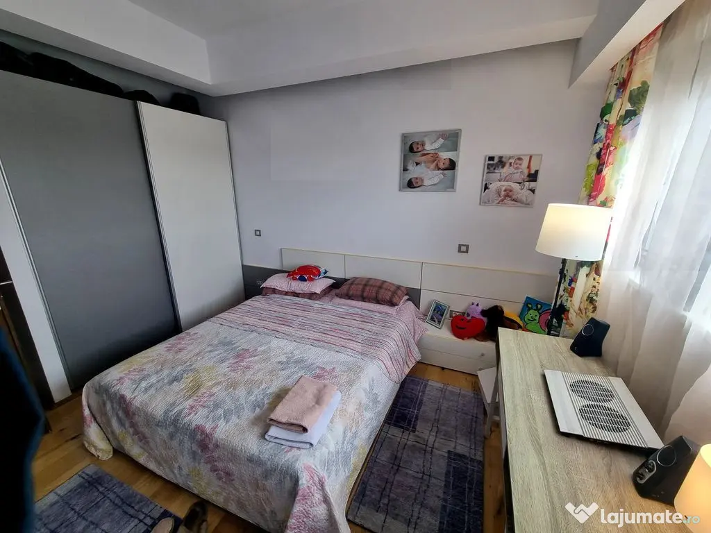 Faleza nord- apartament 2 camere transformat cu vedere la... 