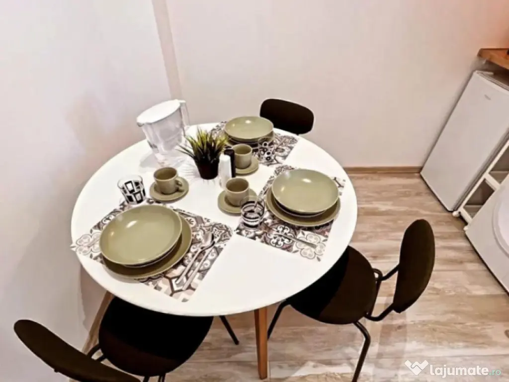 Garsoniera de inchiriat, in zona Casa de Cultura 