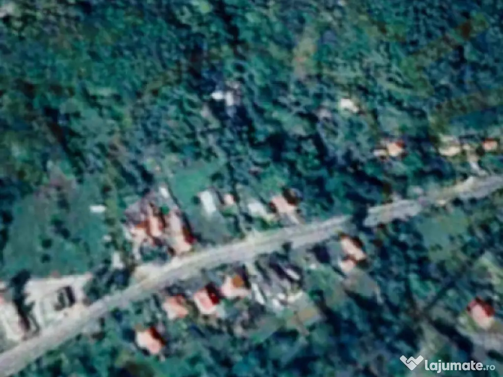 Casa cu teren generos - 4469 mp cu deschidere pe 3 laturi 