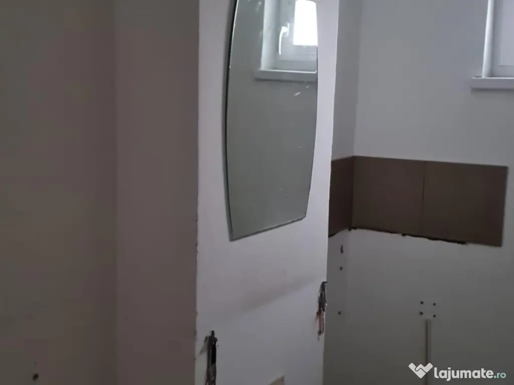 Închiriez Spațiu Comercial Piatra Neamț 