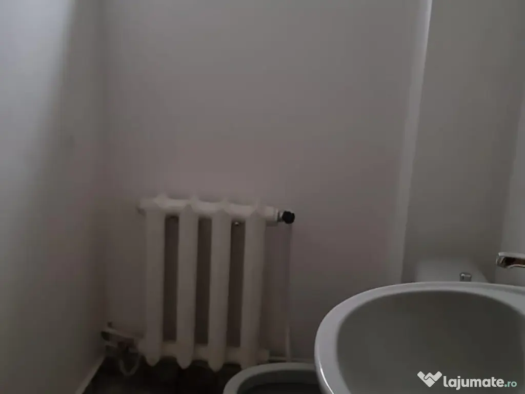 Închiriez Spațiu Comercial Piatra Neamț 