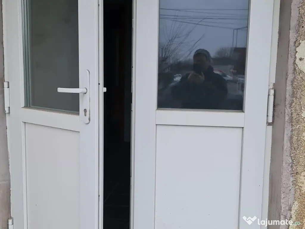Închiriez Spațiu Comercial Piatra Neamț 